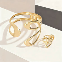 Exaggerated Alloy Cuff Bracelet Set