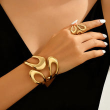 Exaggerated Alloy Cuff Bracelet Set